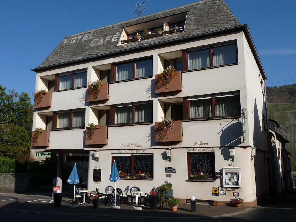 Hotel-Garni-Sonnenlay 베른카슈텔쿠에스 외부 사진